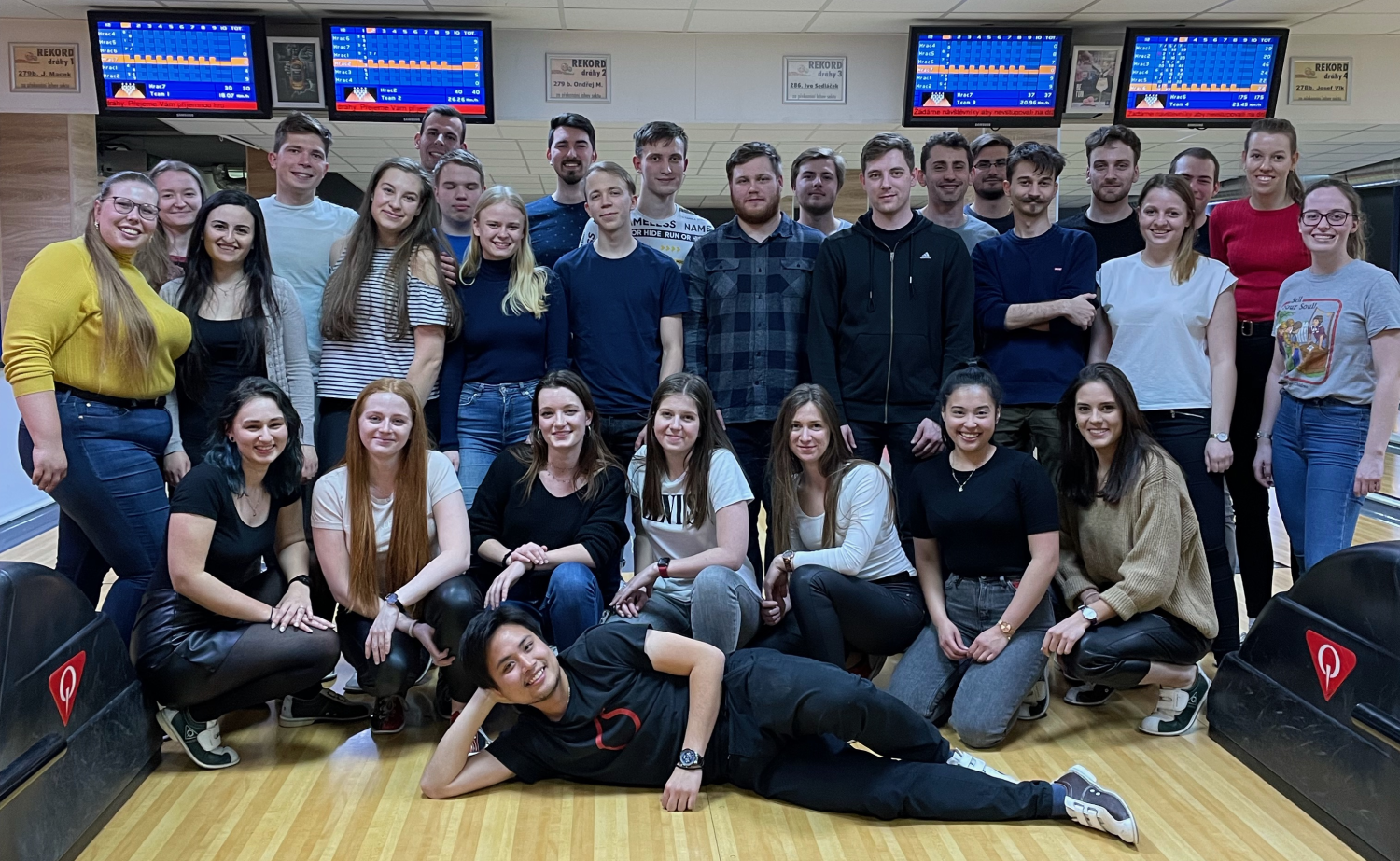 Studentský teambowlding